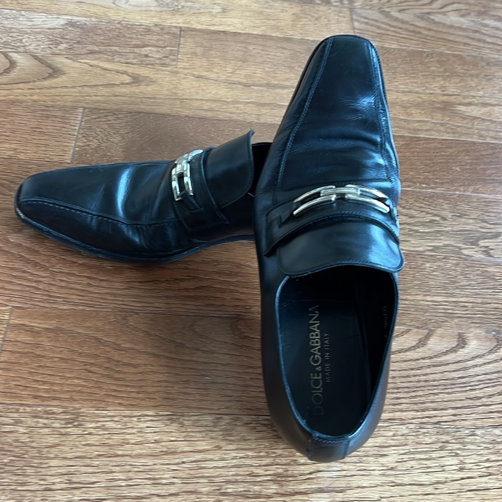 Dolce & Gabbana Black Leather Slip-On Loafers with Gold Chain Detail - Picture 9 of 9